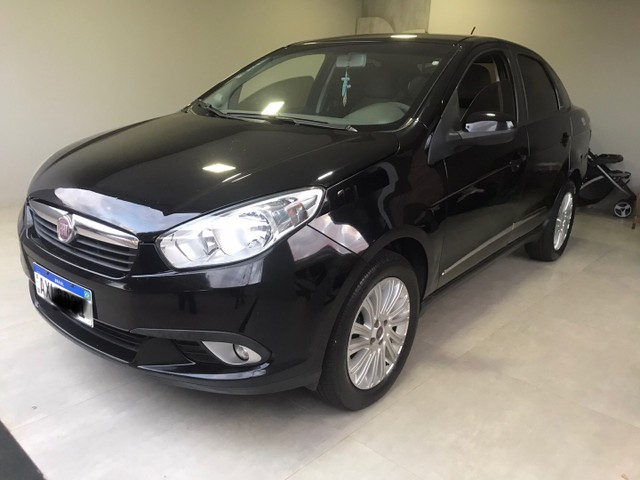 VENDO GRAN SIENA ESSENCE 1.6 2014 COMPLETO