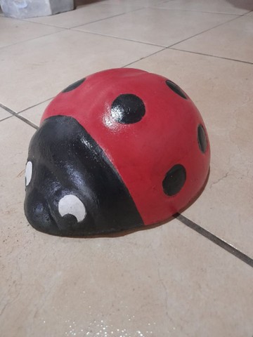 Joaninha em cimento para decoração  - Foto 2