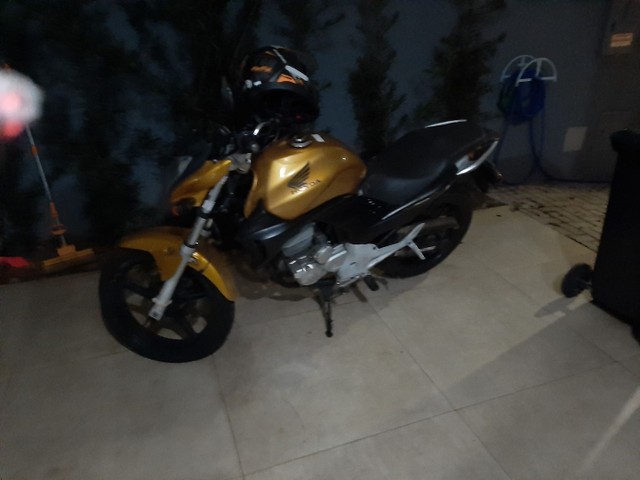 VENDO CB 300