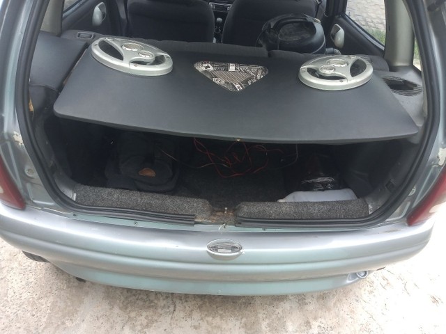 VENDO CORSA BÁSICO