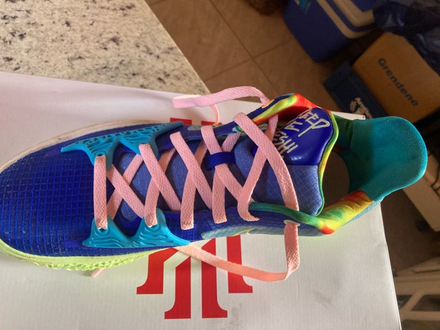 tenis kyrie irving azul