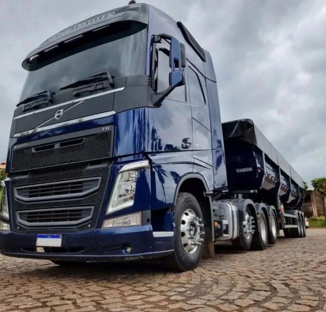 Volvo FH540 8x2 2020 com Carreta Graneleira Randon 2019 à Venda