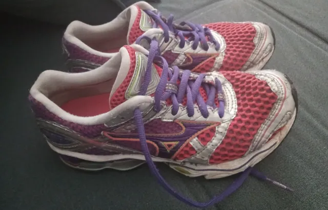 Mizuno 13 usado com Marcas de uso tamanho 35