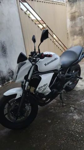 Vende-se Kawasaki Er6N 