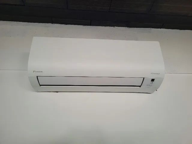 Ar Condicionado Inverter R-32 Daikin Ecoswing 12000 Btus Frio 220v