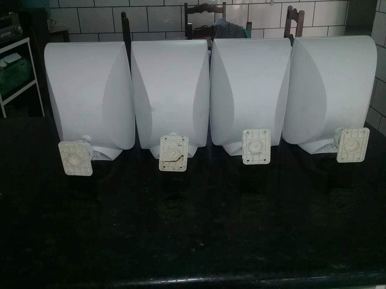 Vende-se (4 caixas som JBL) - Foto 2