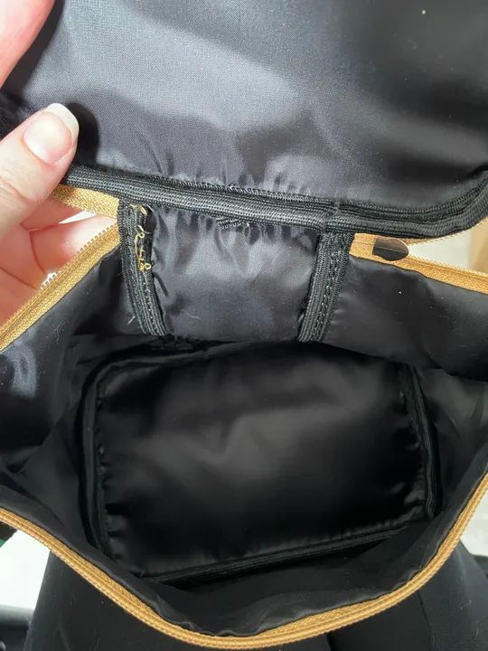 Frasqueira/necessaire dourada shiseido original - Foto 2