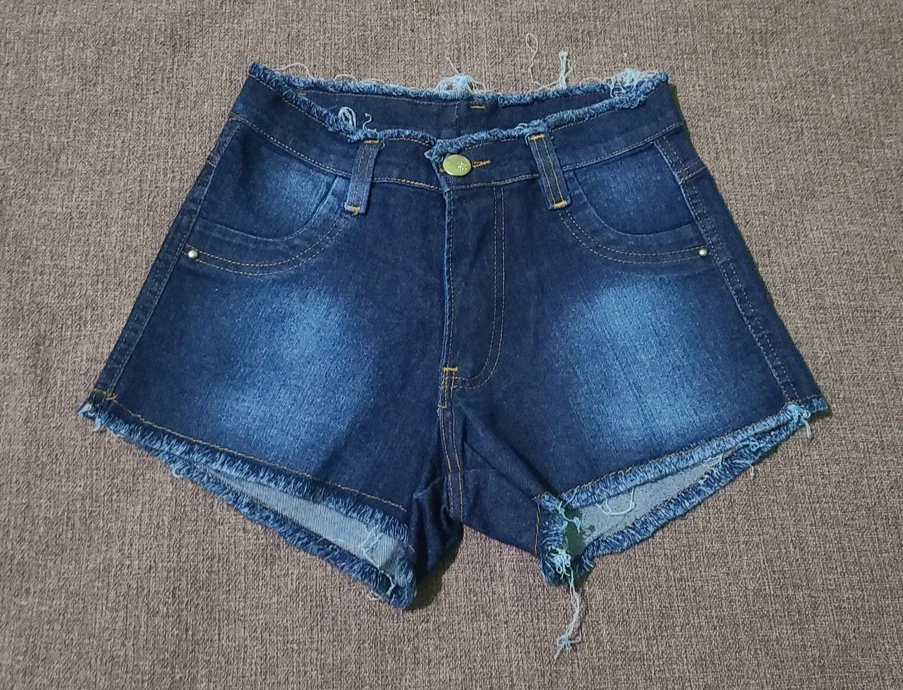 Short Jeans Desfiado Feminino