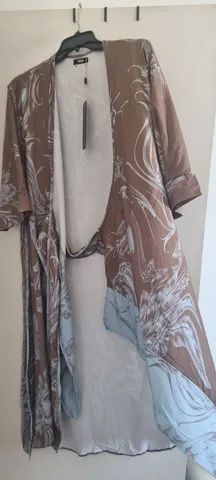 vestido novo forum, p, veste melhor m também envio imediato, valor pago 750 - Foto 4