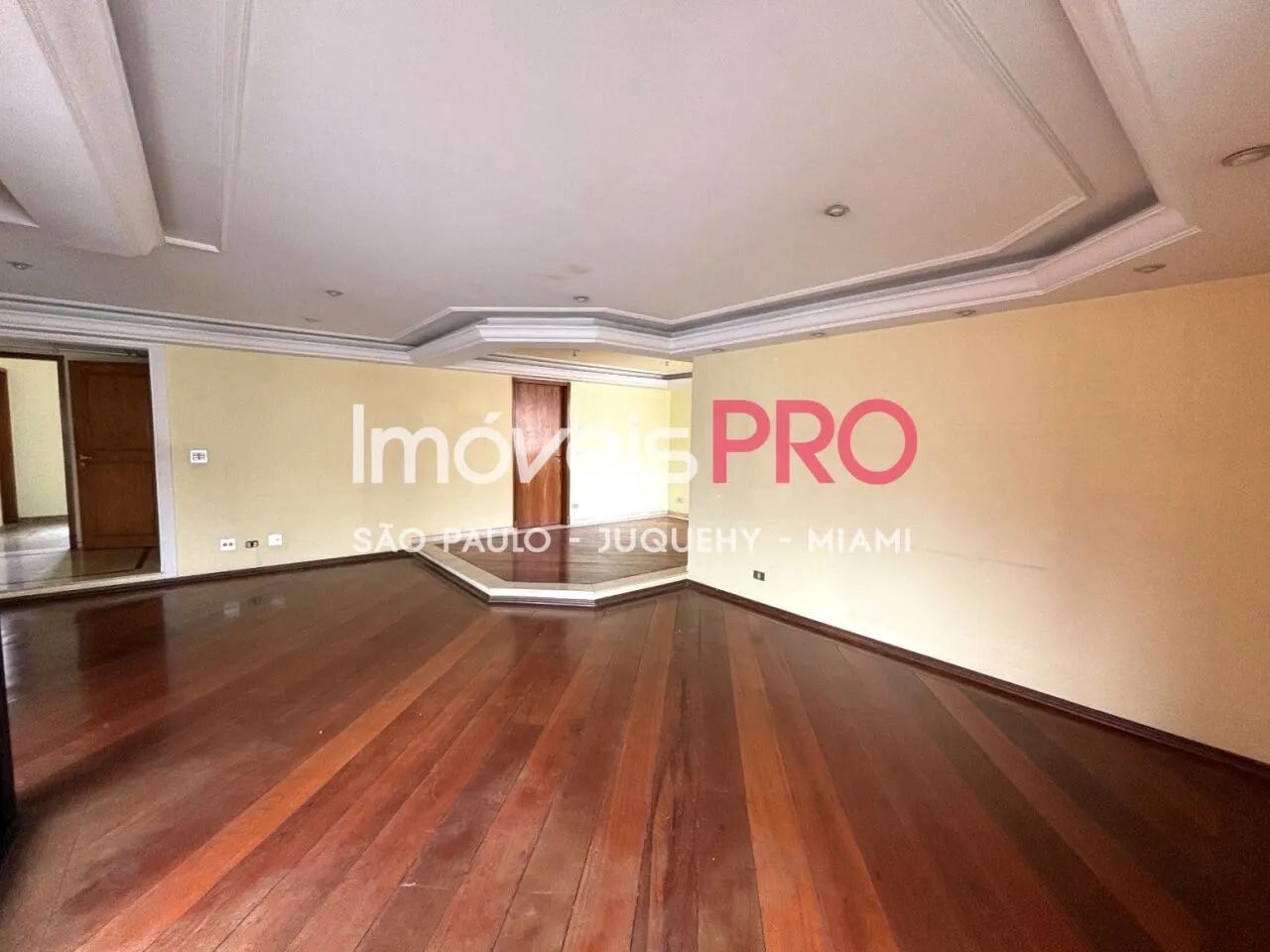 225m² em Moema Pássaros com 4 vagas. - Foto 2