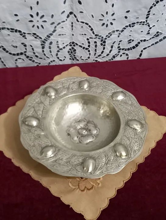 Antiga Fruteira De Metal Boliviano