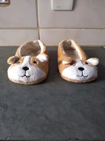 Pantufa infantil de cachorro quentinha