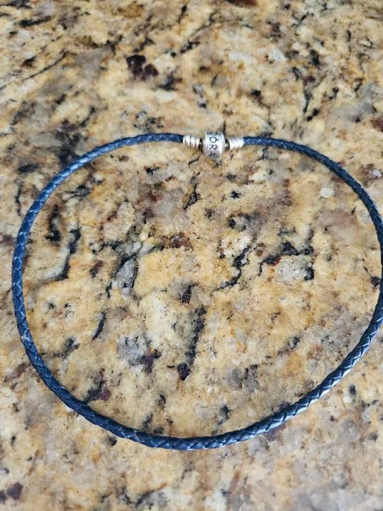 Pulseira couro Pandora