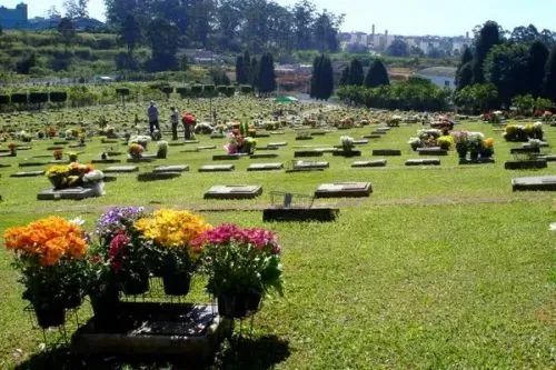 Jazigo 3 Gavetas Cem. do Carmo I. Sua Morada Eterna em Condomínio Excelente Pronto pra uso