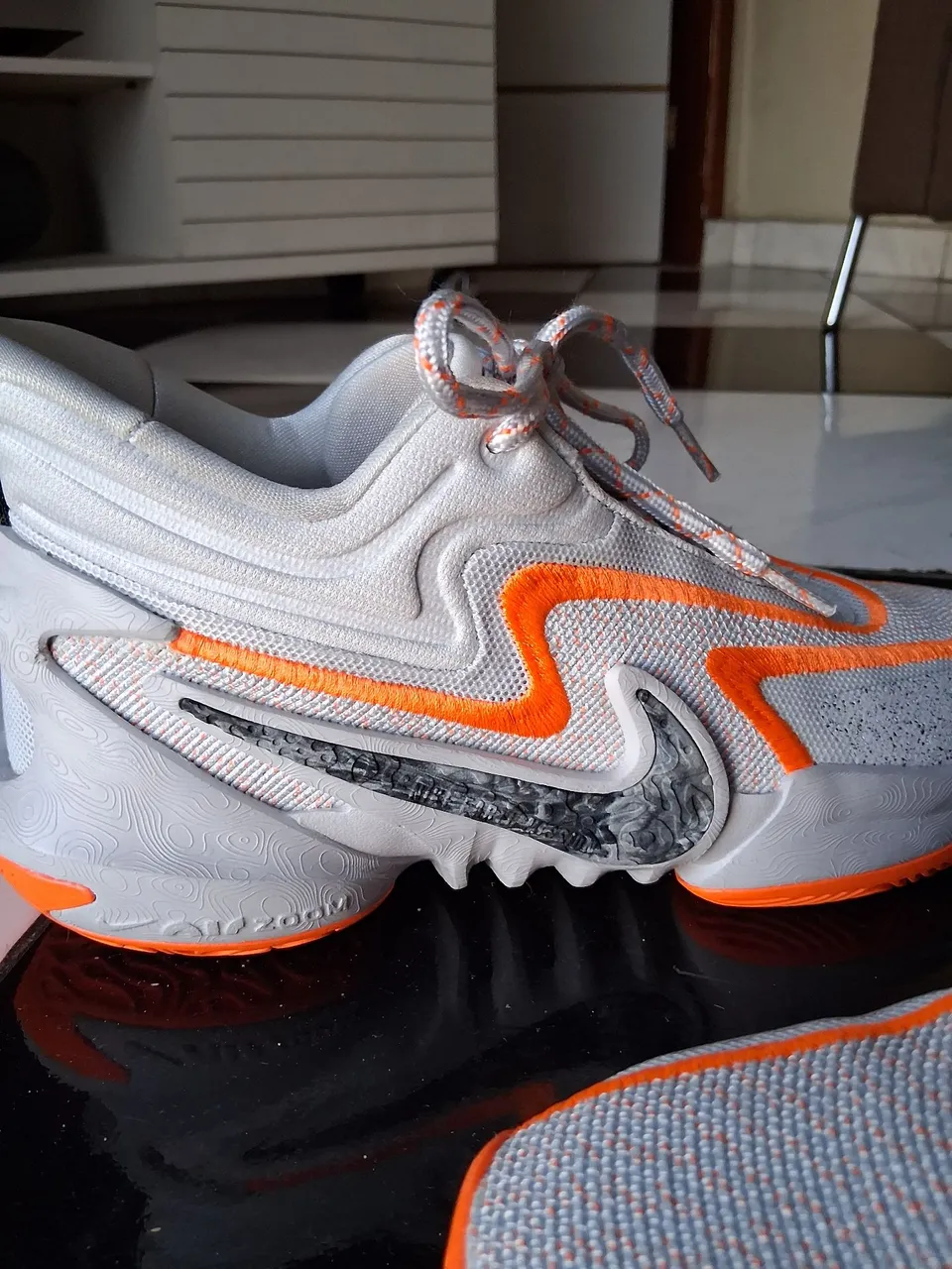Tênis Nike de Alta Performance - Design Moderno!
