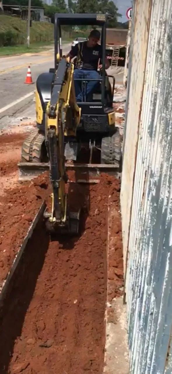 Miniexcavatora Yanmar Vio 27 - Usada - Foto 2