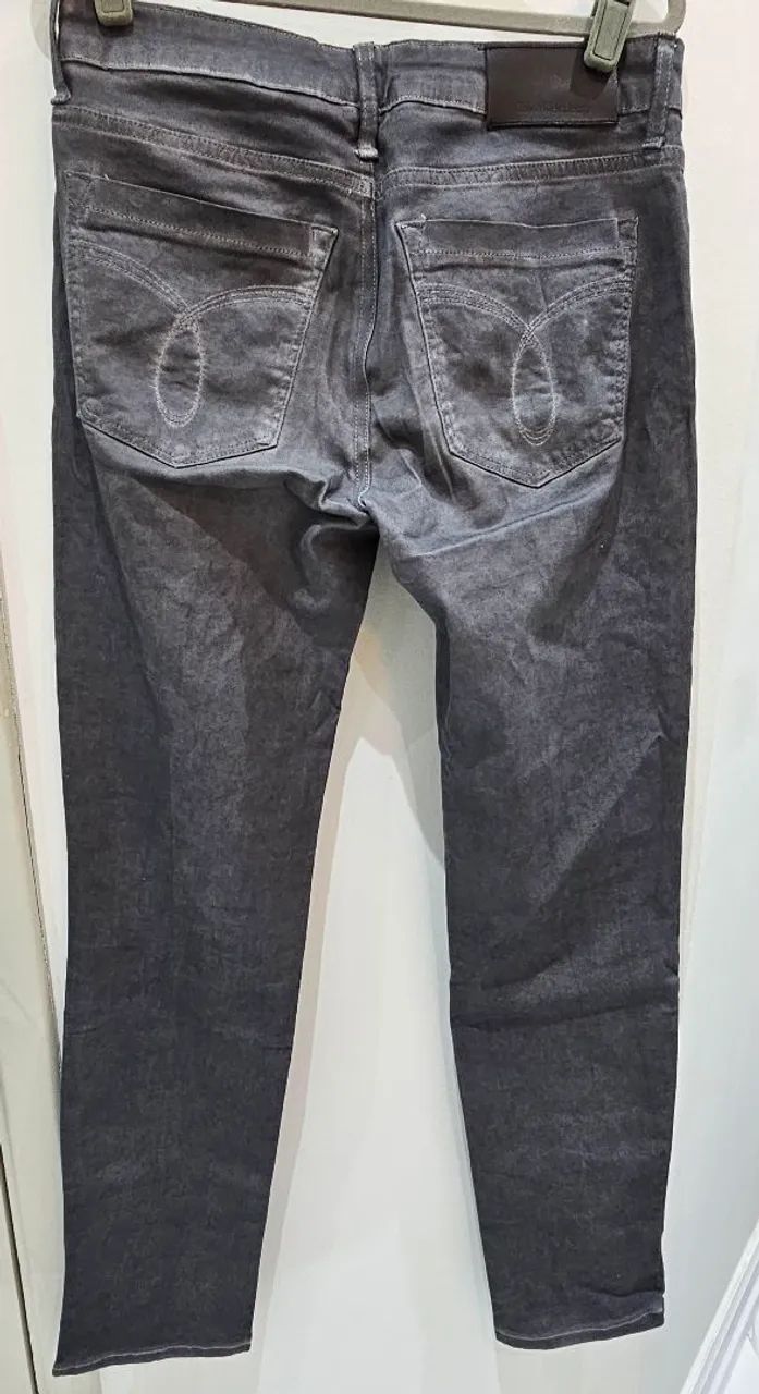 Calça Jeans Calvin Klein Cinza - Foto 4