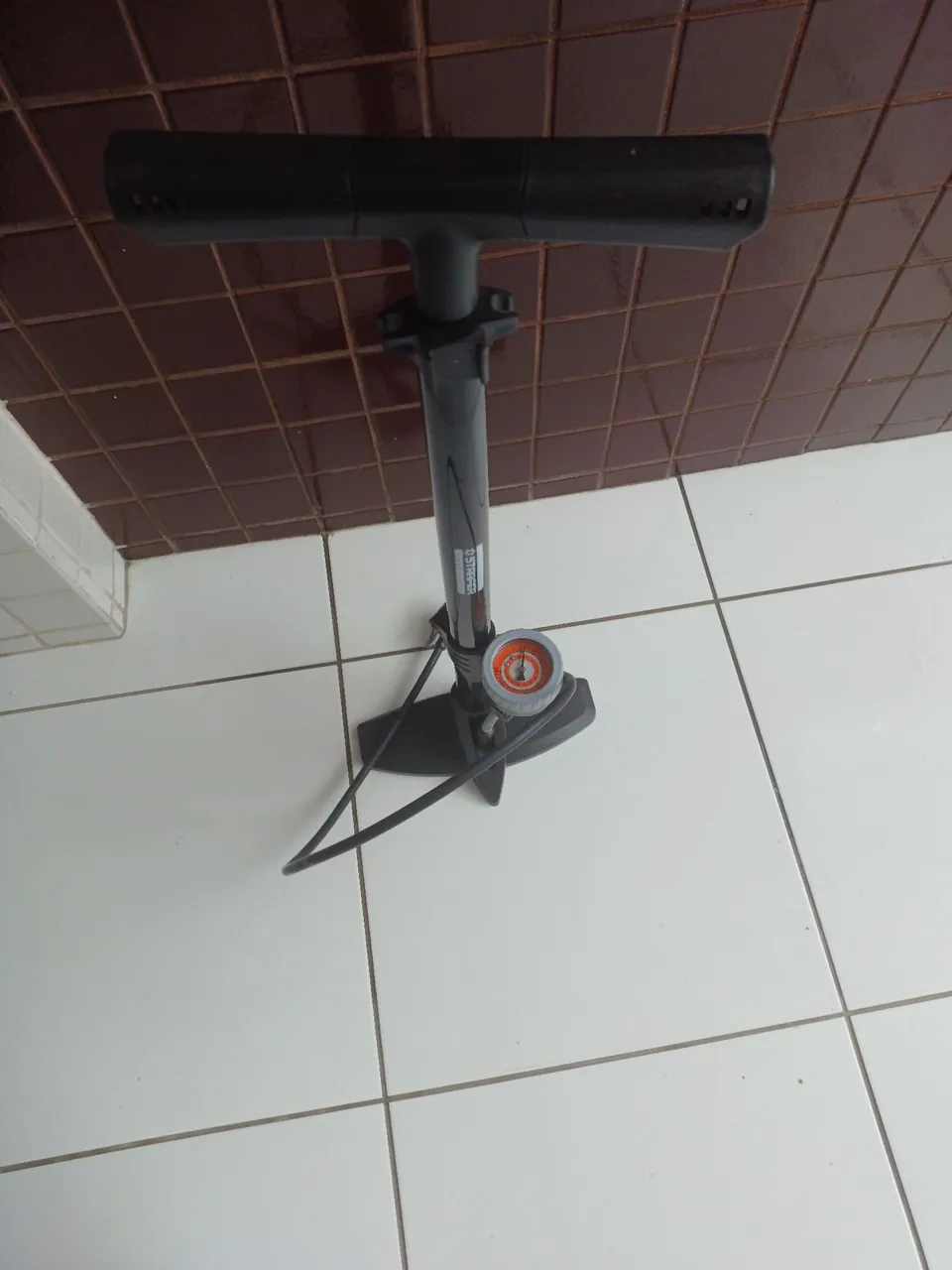 Bomba de Ar de pé para Bicicleta com calibrador
