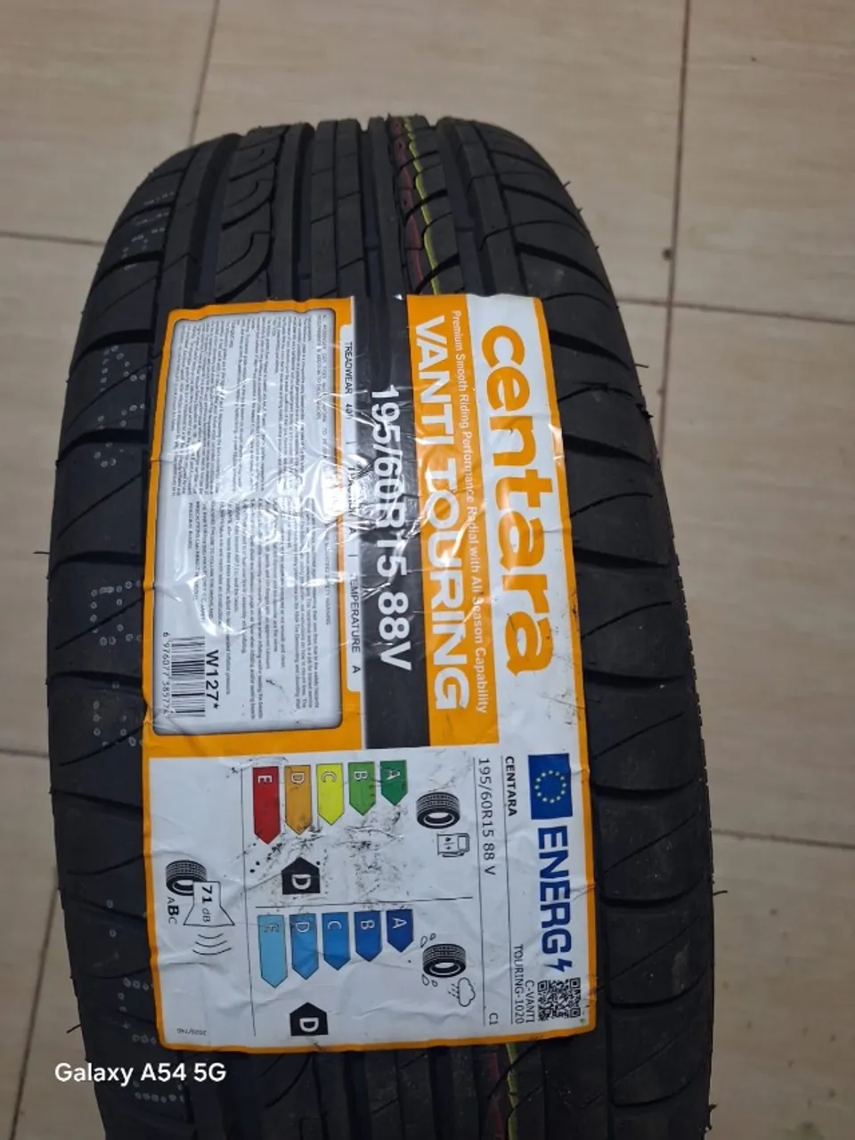 Pneu Aro 15 novo 195 60 15