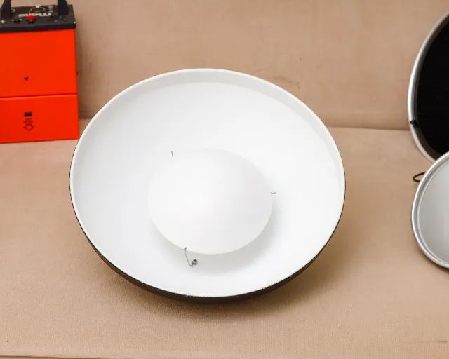 Flash Mako 3003 DC 2 Cabeças + Radio Youngnuo + 3 Modificadores - Foto 2