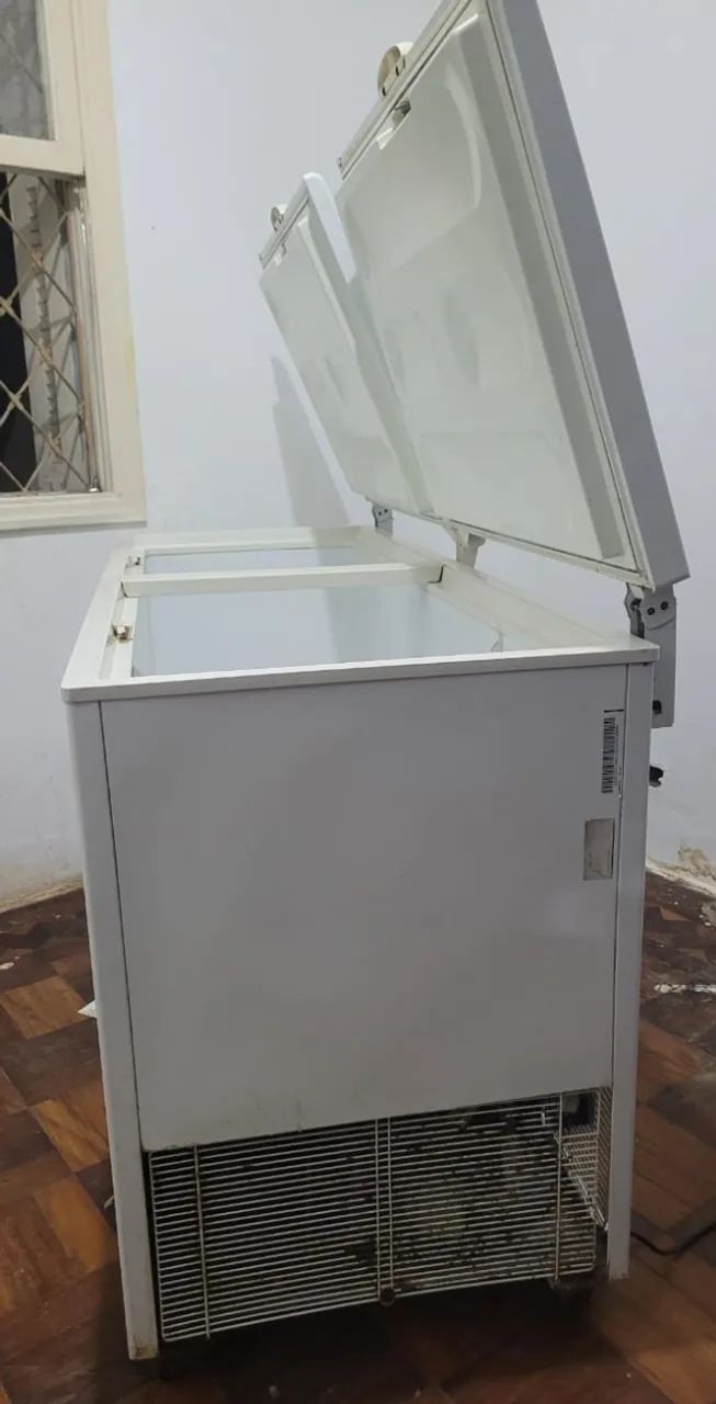 Freezer Metalfrio 546 litros - 220w - Foto 2