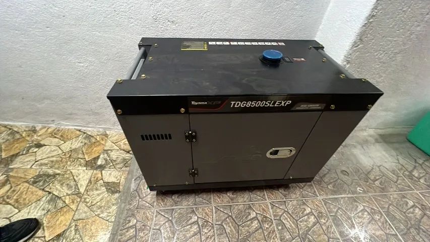 Gerador portátil Toyama TDG8500SLEXP 7 kVA monofásico com tecnologia AVR 115V/230V - Foto 2