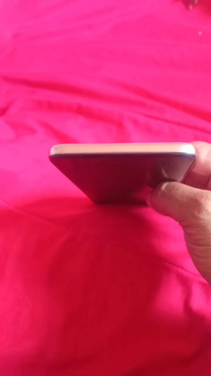 Telefone  celular J4