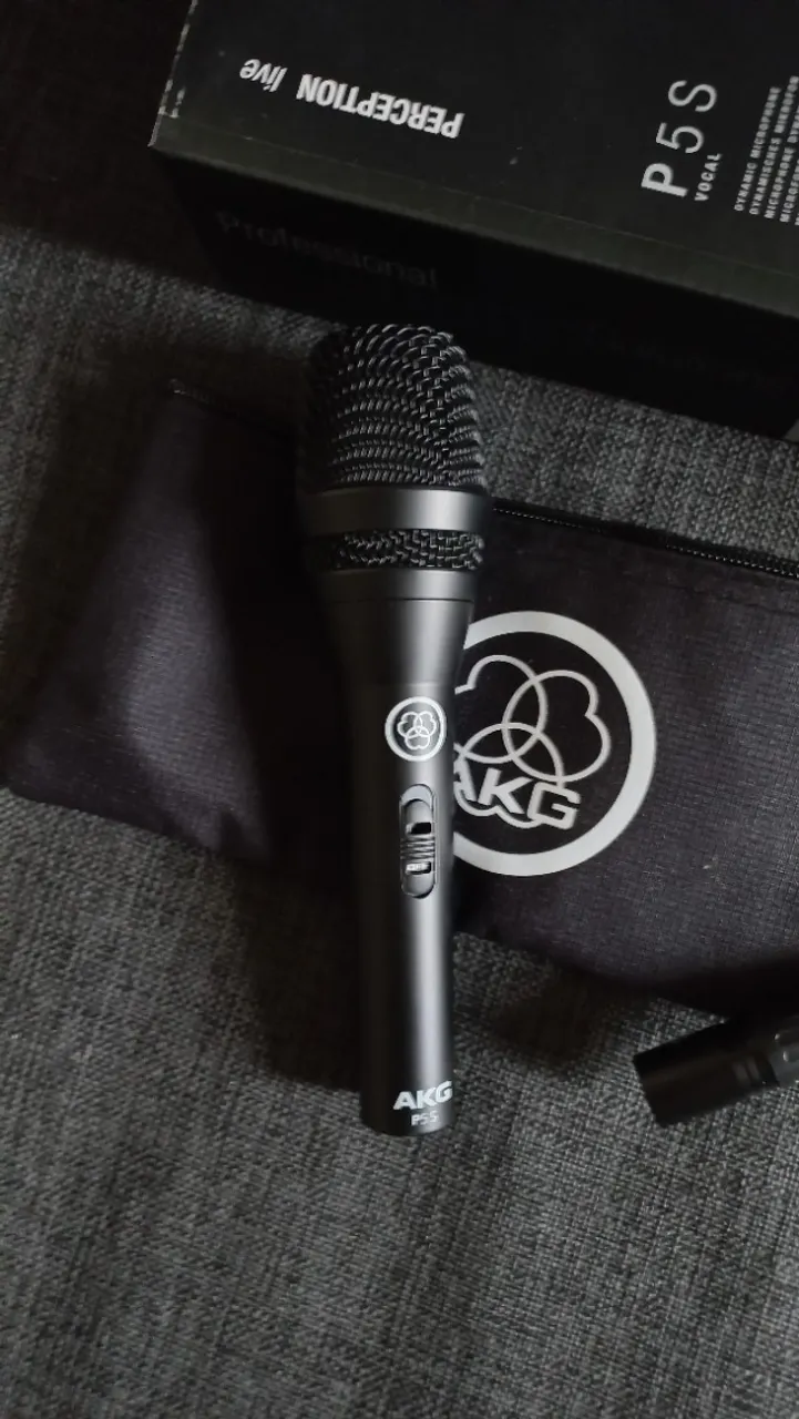 Microfone AKG