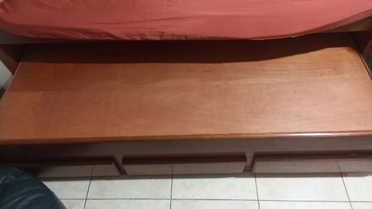 Bicama em madeira maciça com três gavetas  - Foto 3