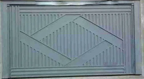 Portão de Aço com Design Moderno