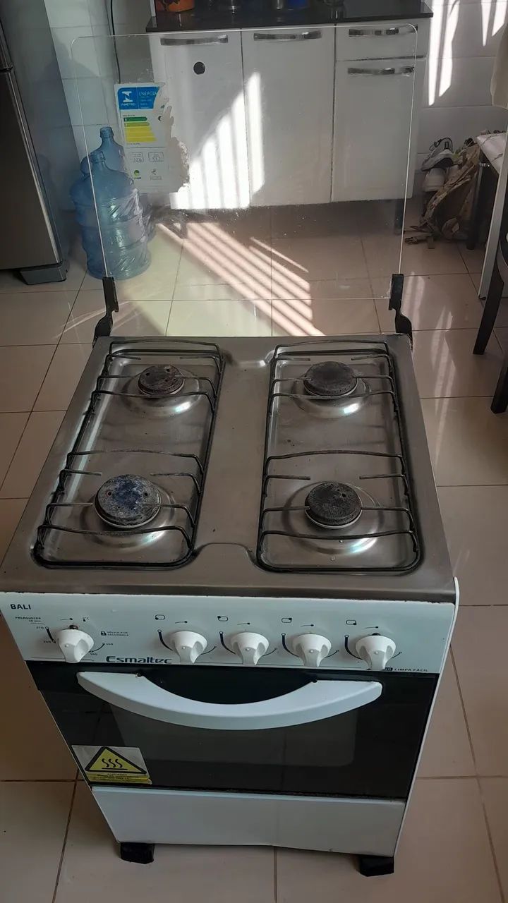 FOGÃO 4 BOCAS BOM ESTADO FORNO FUNCIONA PERFEITAMENTE.  - Foto 3