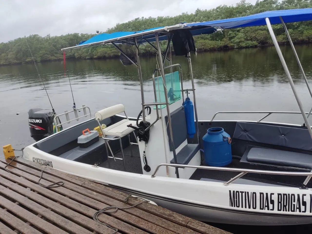 LANCHA SHARK 19 PÉS