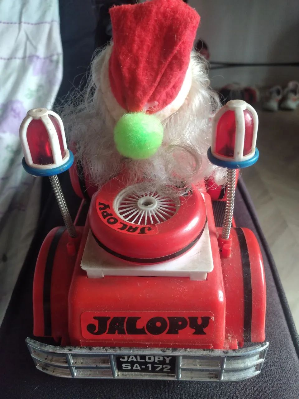 Carrinho retro movido a pilha - Foto 4