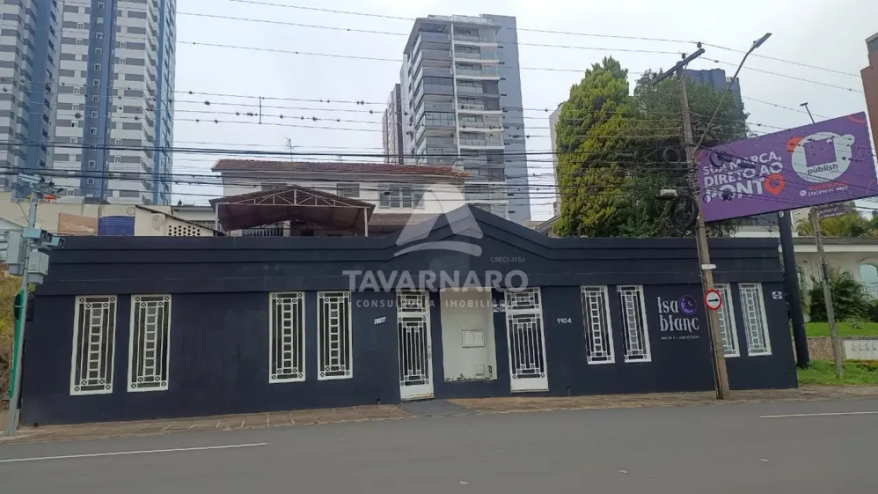 Casa residencial/comercial na região central.