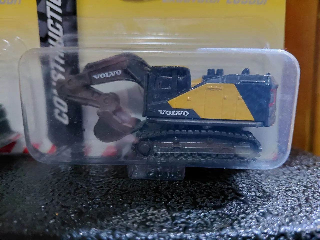 Lote miniaturas tratores volvo - Foto 2