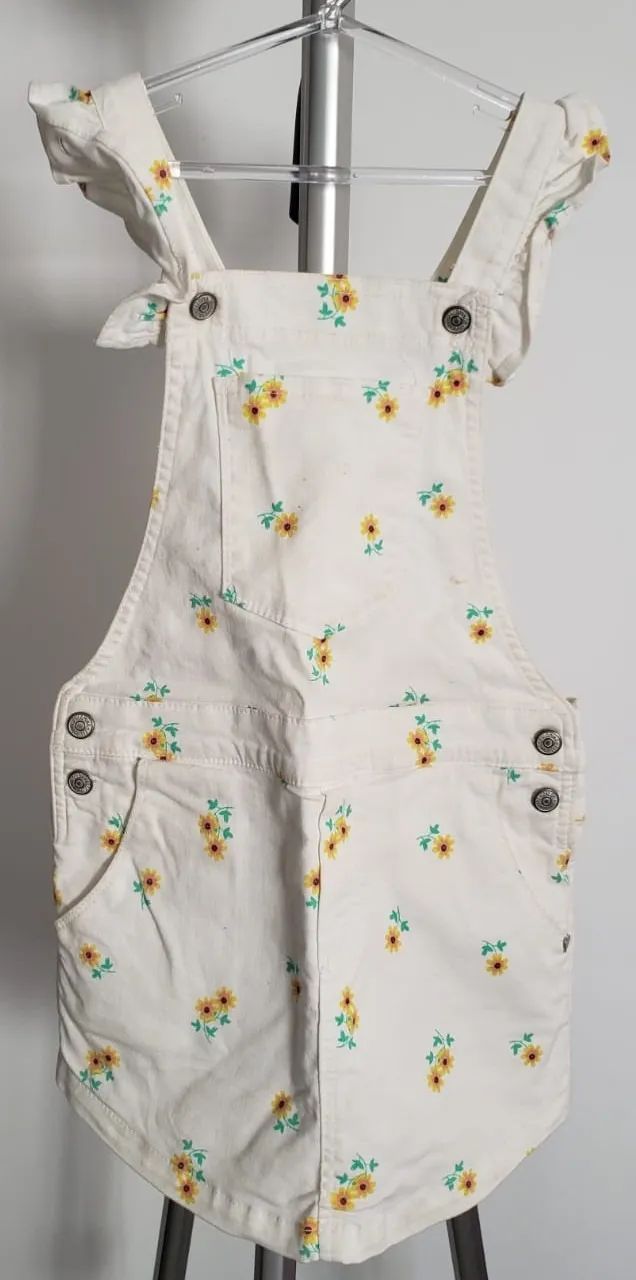 Jardineira infantil