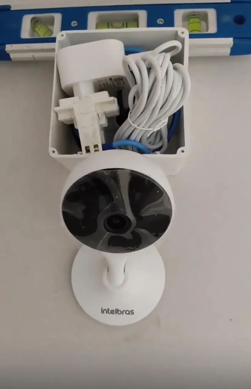 Eletricista profissional e ar condicionado