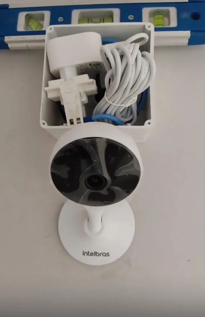 Eletricista profissional e ar condicionado