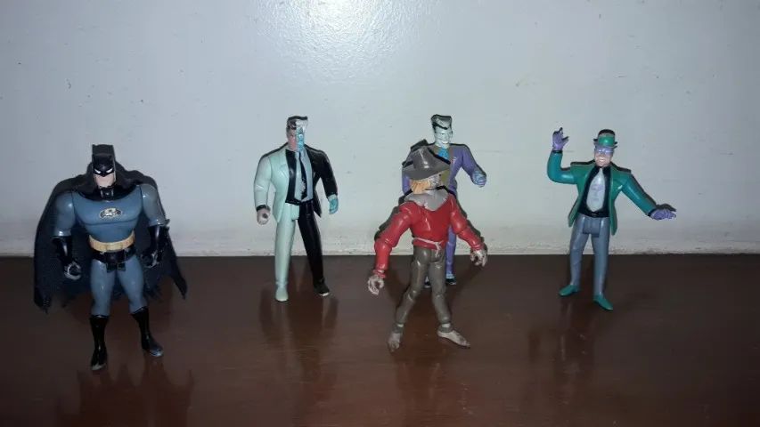 Brinquedo Boneco Ação Batman Charada Coringa DC Comics 1993 - Foto 3