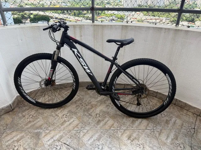 Bicicleta 29 Shimano Altus 27v Freio Hidráulico E Trava K7