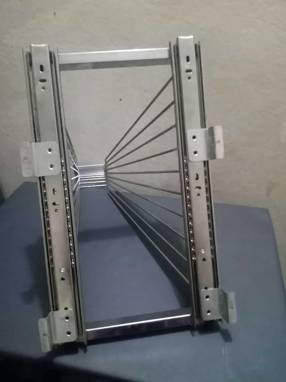 Varal retrátil de aço inox para roupas - Foto 5