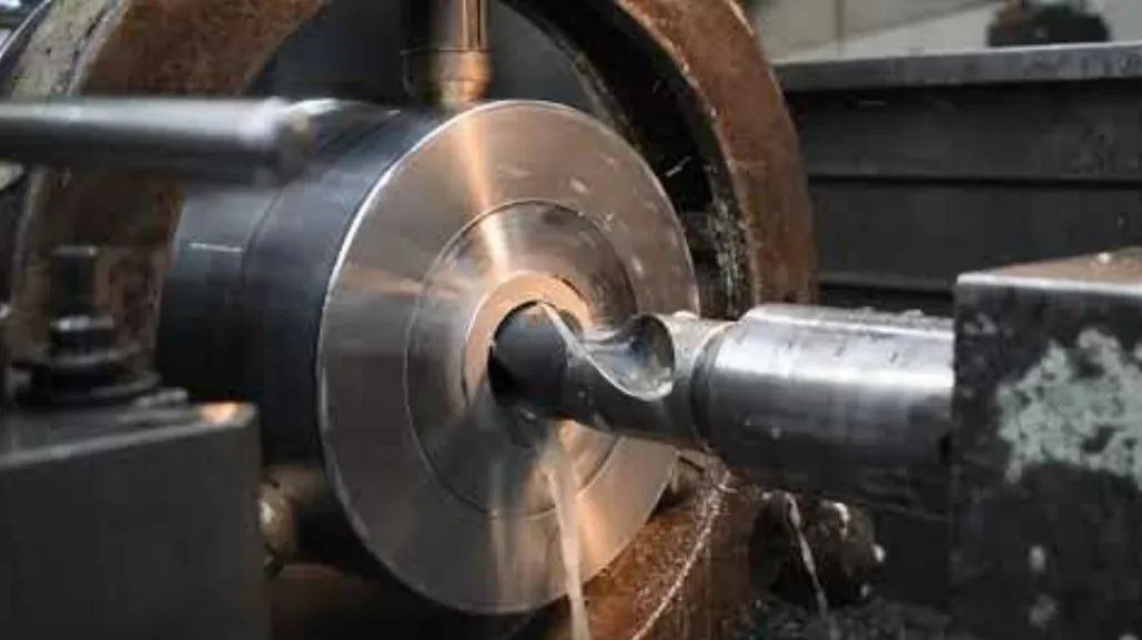 Metalúrgica Tornearia  - Completa Equipada Torno Solda, Furadeira, Outros