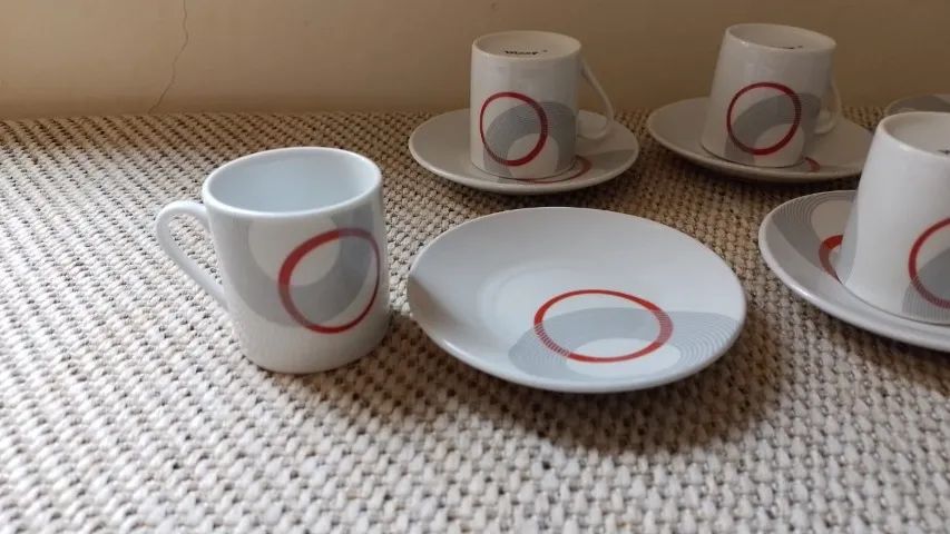 CONJUNTO DE XÍCARAS DE CAFÉ COM PIRES  - PORCELANA 12 UNID - Foto 2