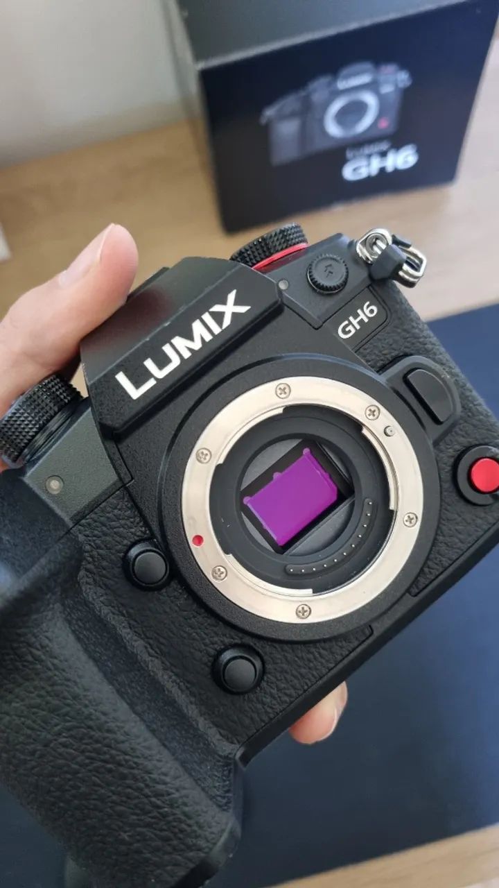 [BLACK NOVEMBER] Panasonic Lumix GH6 + Cartão CFexpress Lexar 128gb 1750mb/s (Usado) - Foto 2