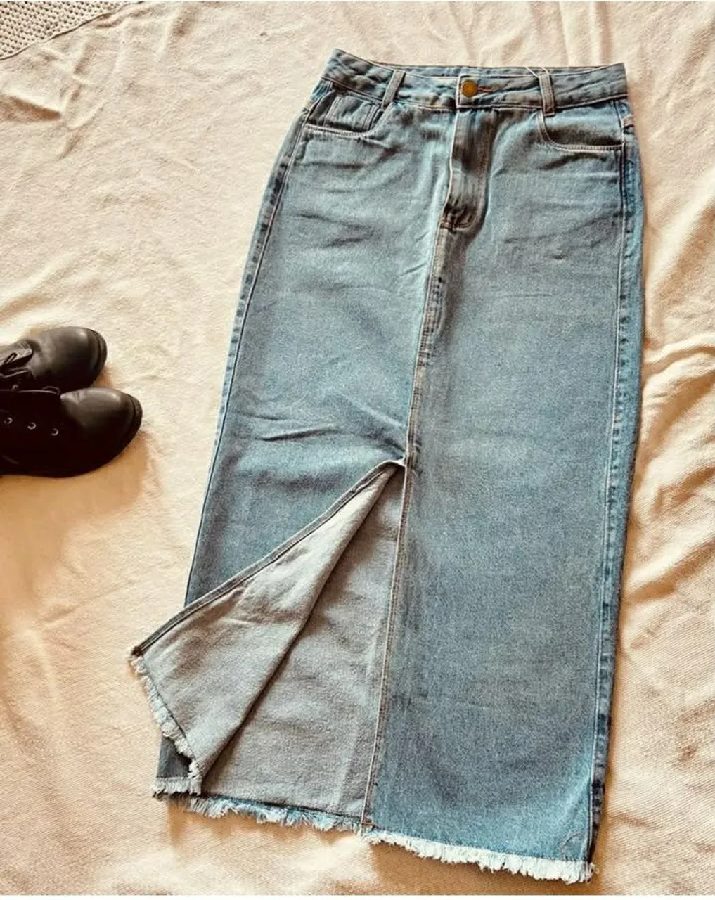 Saia Jeans Longa com Fenda