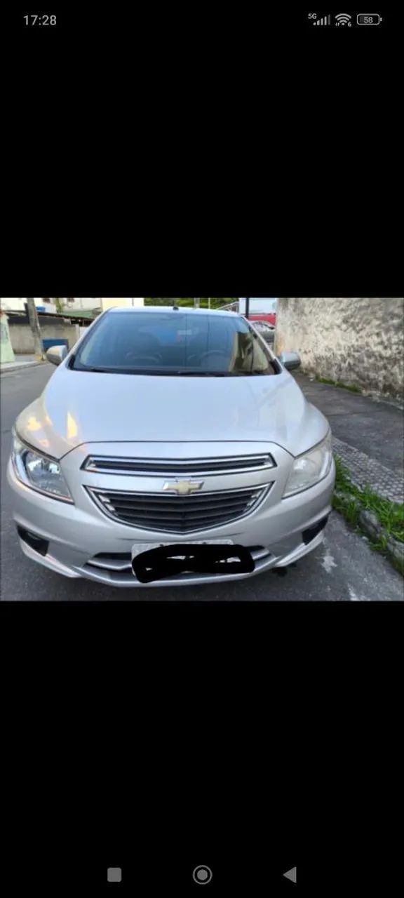 Onix 14/15 LT . 1.0  Excelente carro