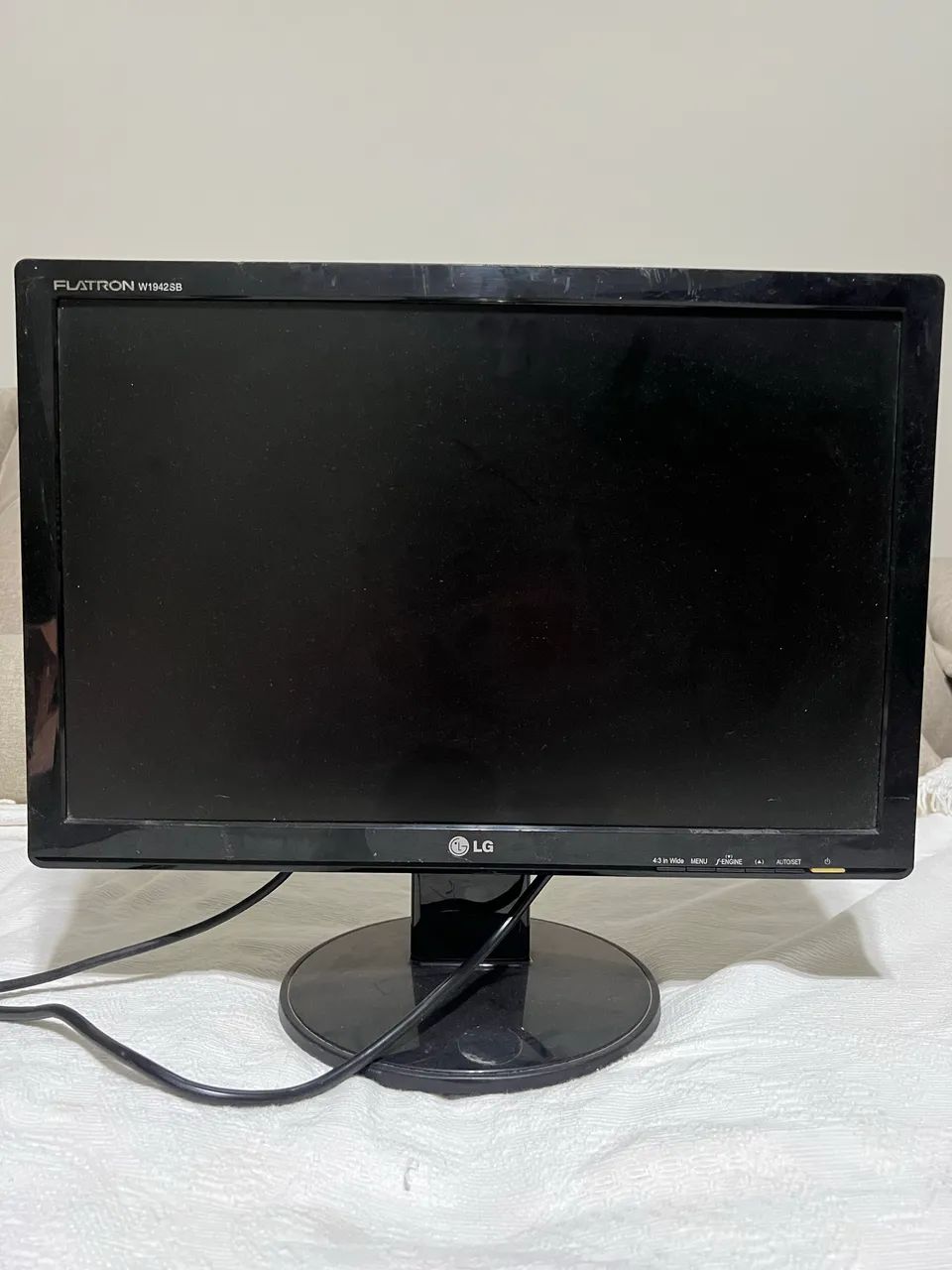Monitor LG Flatron 19 Polegadas - Acompanha Cabos64396506928513120