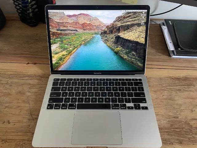 MacBook Air A2337