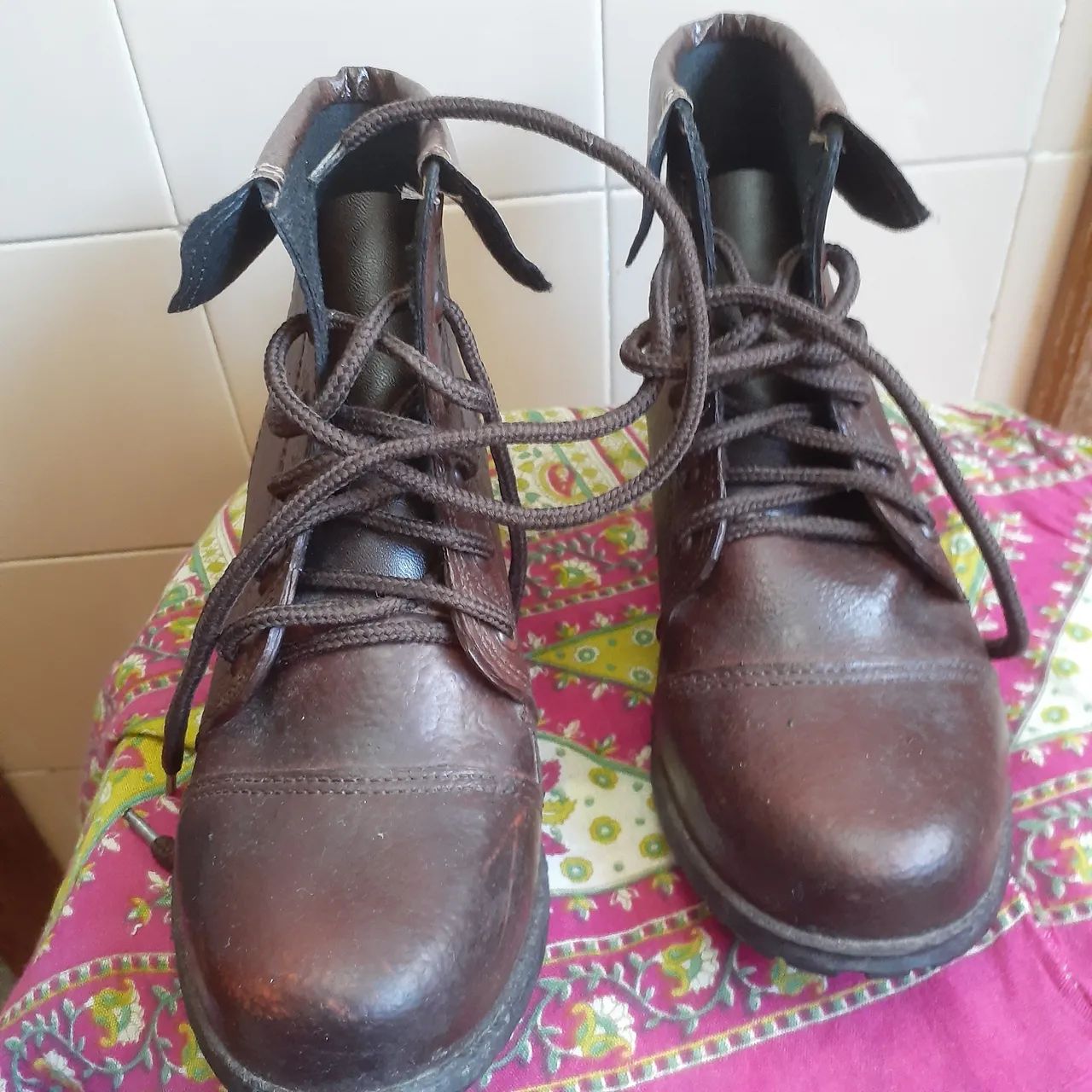 Bota de couro marrom Stylus - Foto 2