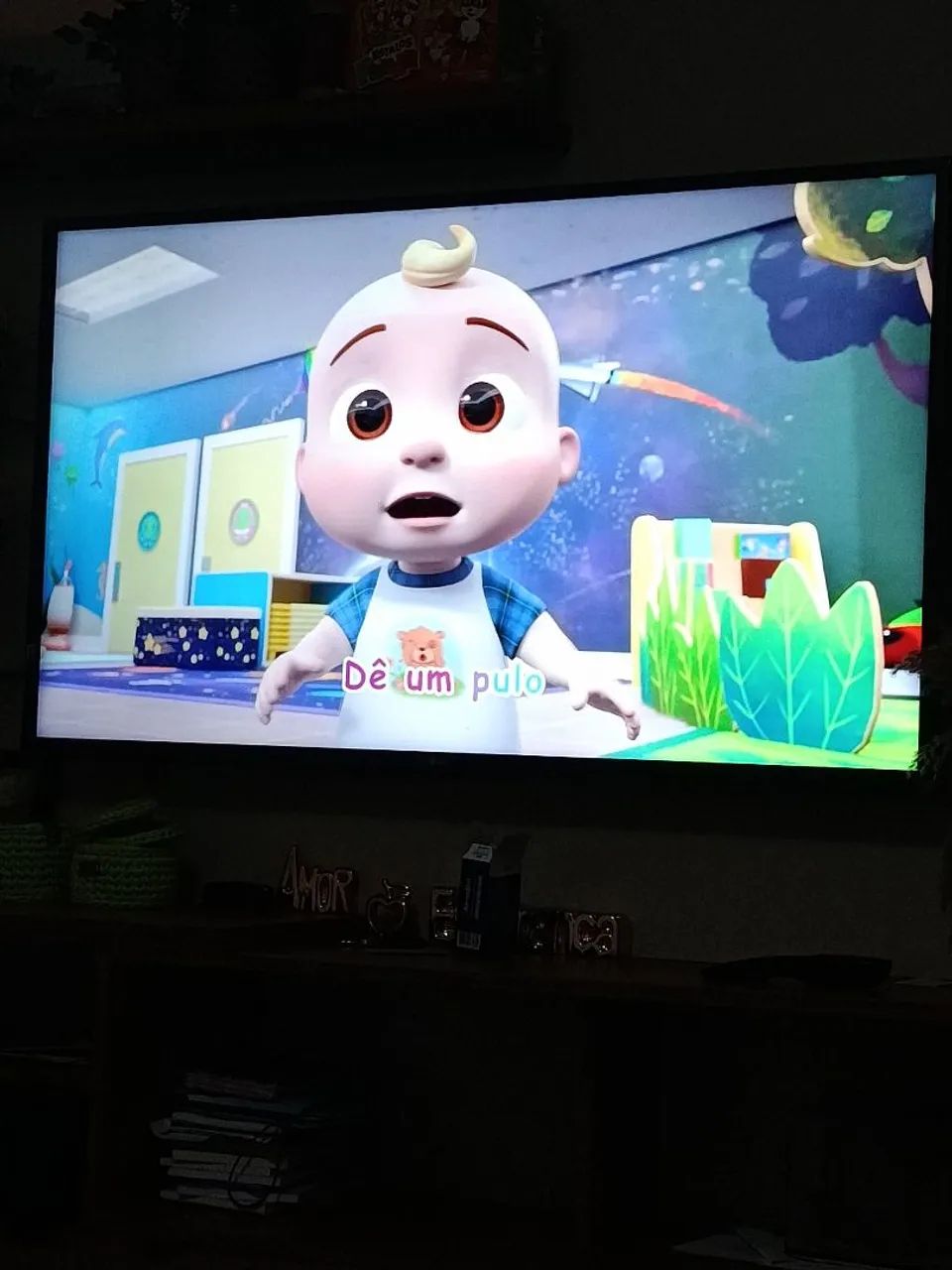 TV com tela grande para você curtir seus filmes e séries